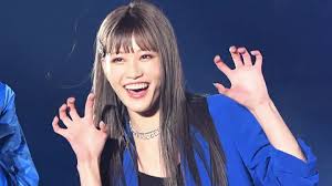 めるる：ちゃんえなら「オオカミ」シリーズ歴代出演者と「TGC しずおか」に オオカミポーズに観客熱狂 - 毎日キレイ