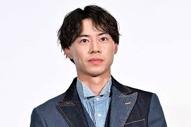 戸塚純貴の"激変ぶり"にファン衝撃「美しくて色っぽい」「めちゃくちゃビジュ良き」 | ENCOUNT