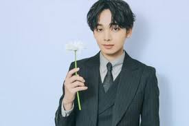 宮世琉弥 初主演ドラマは“感情をもたない死神役”迷っている人たちの「背中を押せるようなヒューマンラブストーリーに」 | めざましmedia |  “好き”でつながる