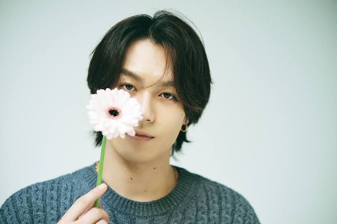 エンタメの原体験は、先輩たちのコンサート。」アイドル・松田元太 | Hanako Web