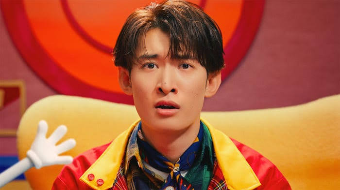 Snow Man向井康二、ユニークな“ウノ顔”披露 新CM決定に「ドッキリじゃないですよね」 - モデルプレス